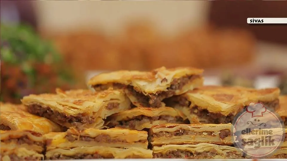 Kıymalı Kömbe