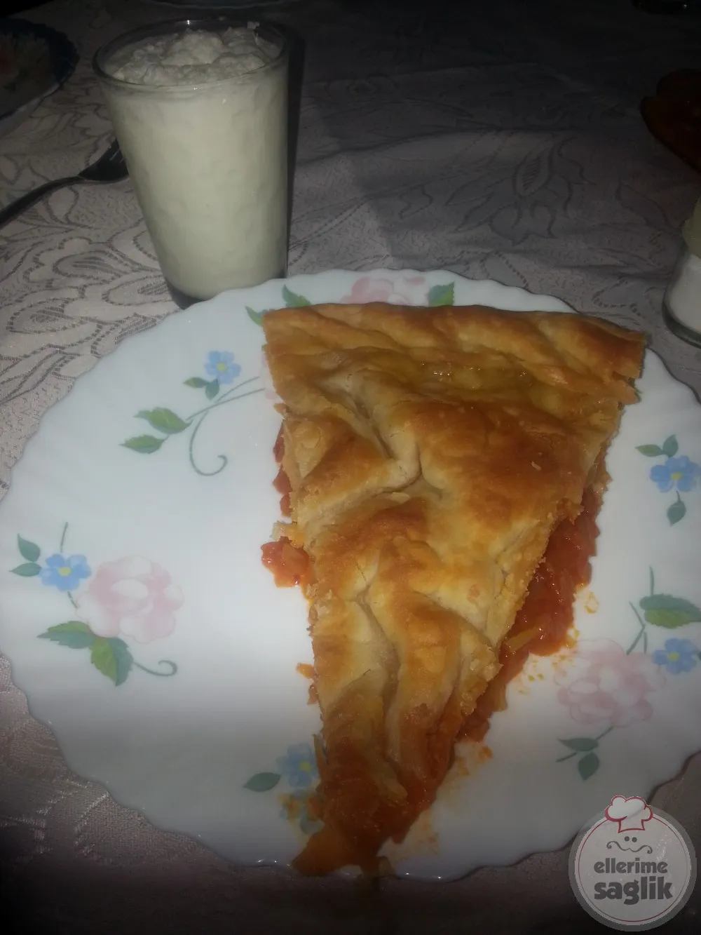 Soğanlı Arnavut Böreği