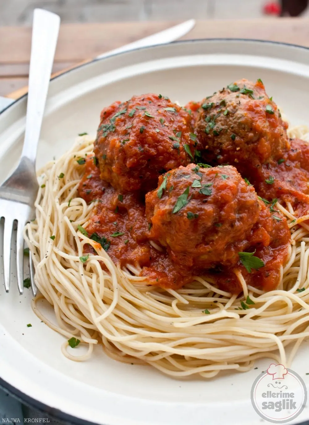 Köfteli Spagetti