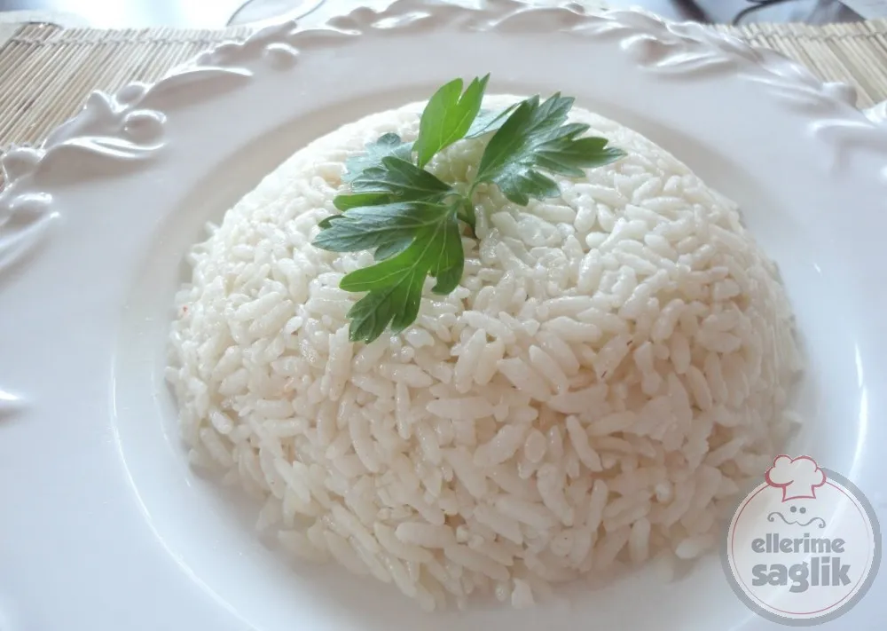 Sade Pirinç Pilavı